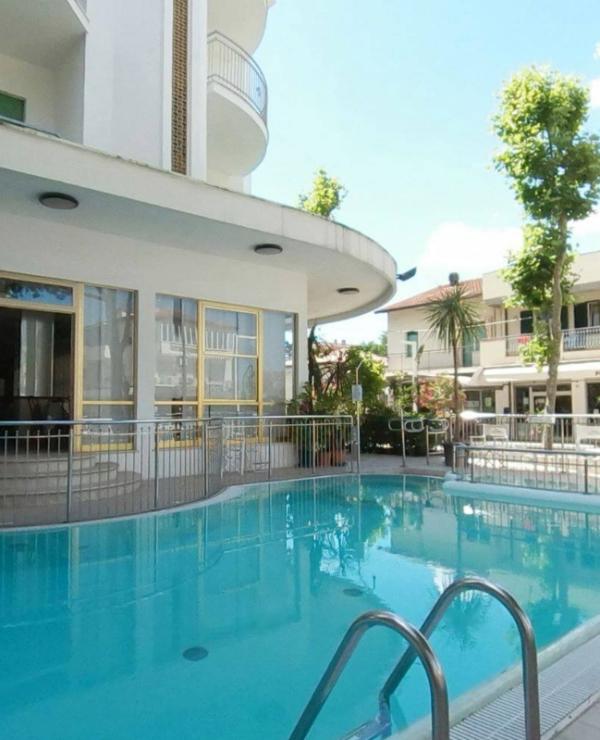 hotelvillaverde it swimming-pool 017